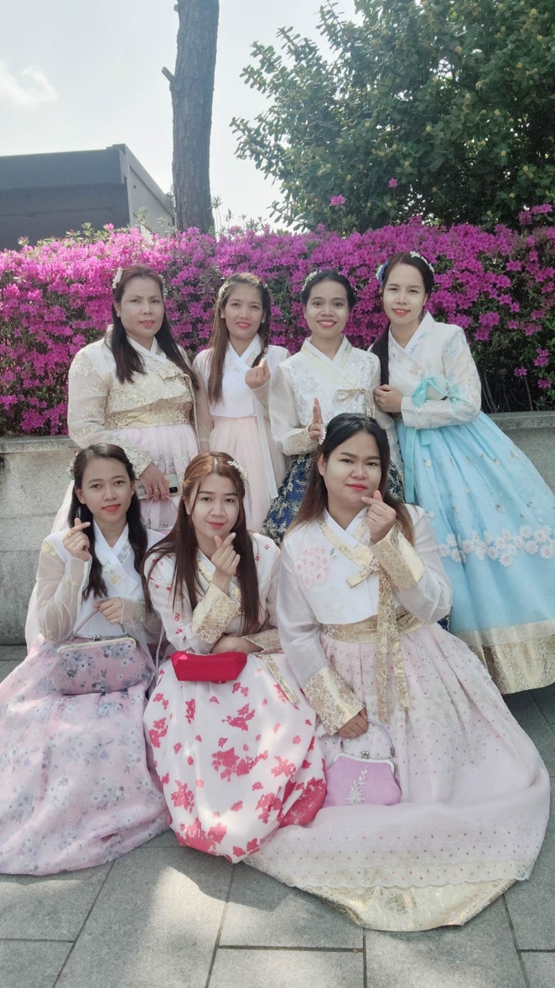 4월 이중언어 활용프로그램 활동 사진 안내