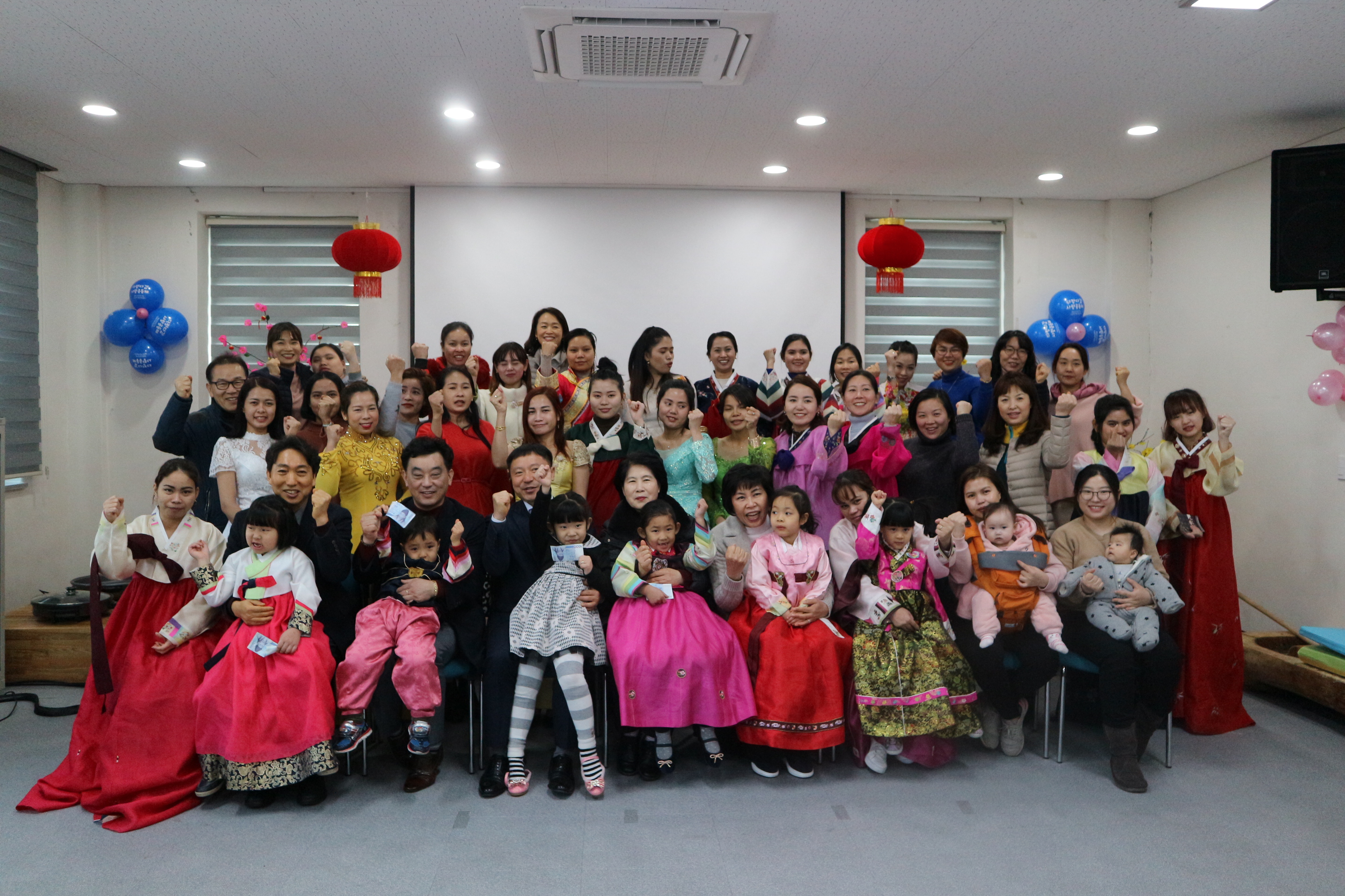 2019 즐거운 설명절~! 가족과 함께하면 돼지~♥
