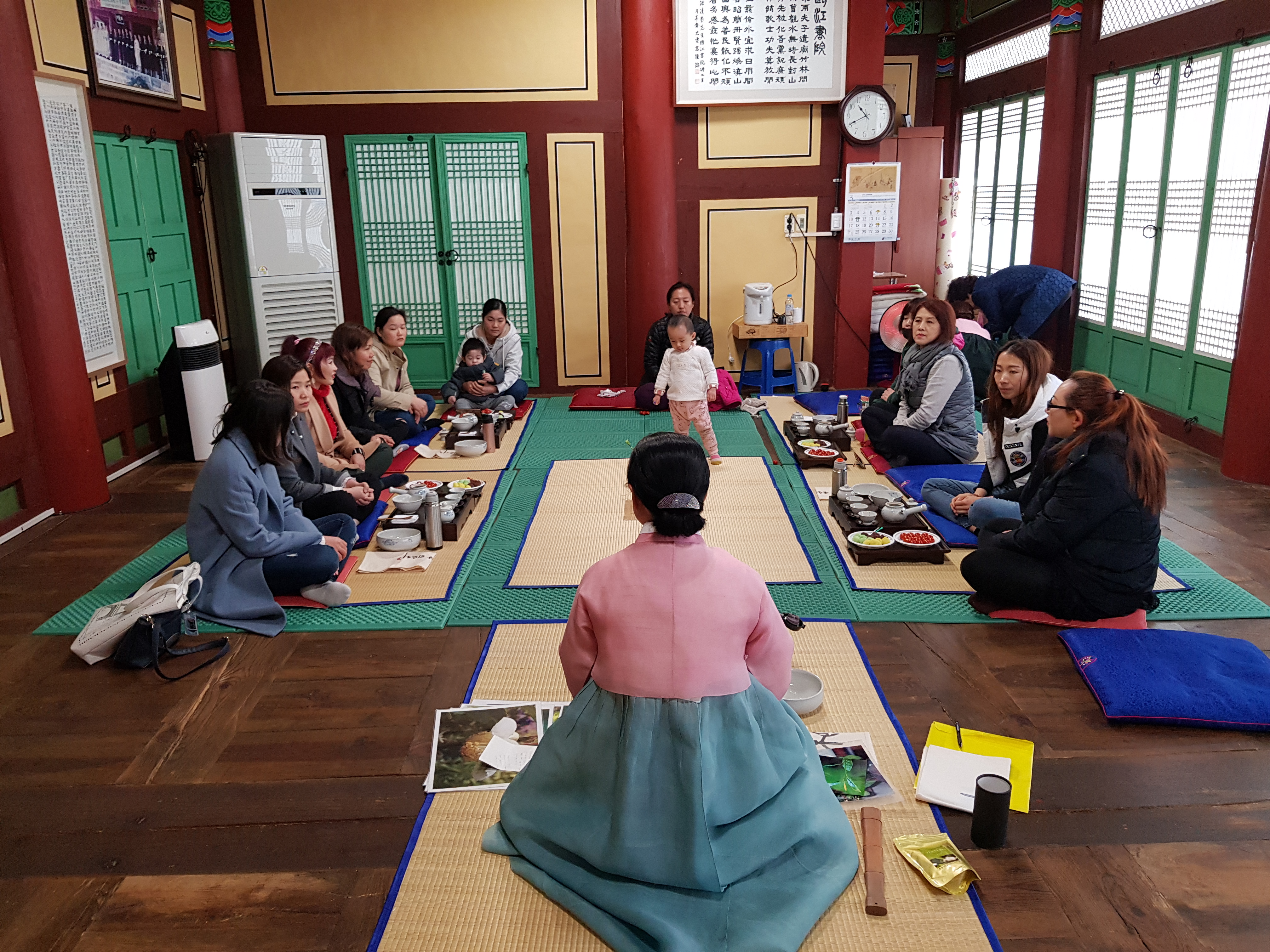 이중언어 활용 한국전통예절교육( 한복예절 교육, 다도예절 교육)