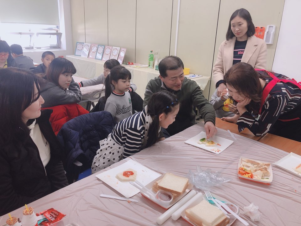 ★다재다능 봄가족 푸드아트테라피 활동★