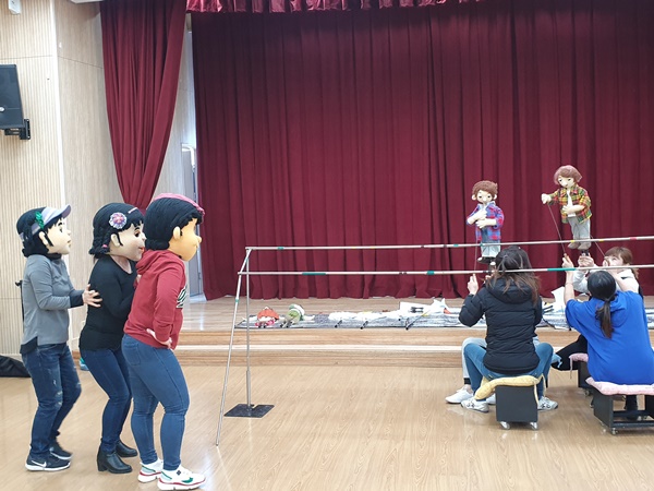 은하수인형극단 연습현장 04.04 <다문화가족 이해증진사업>