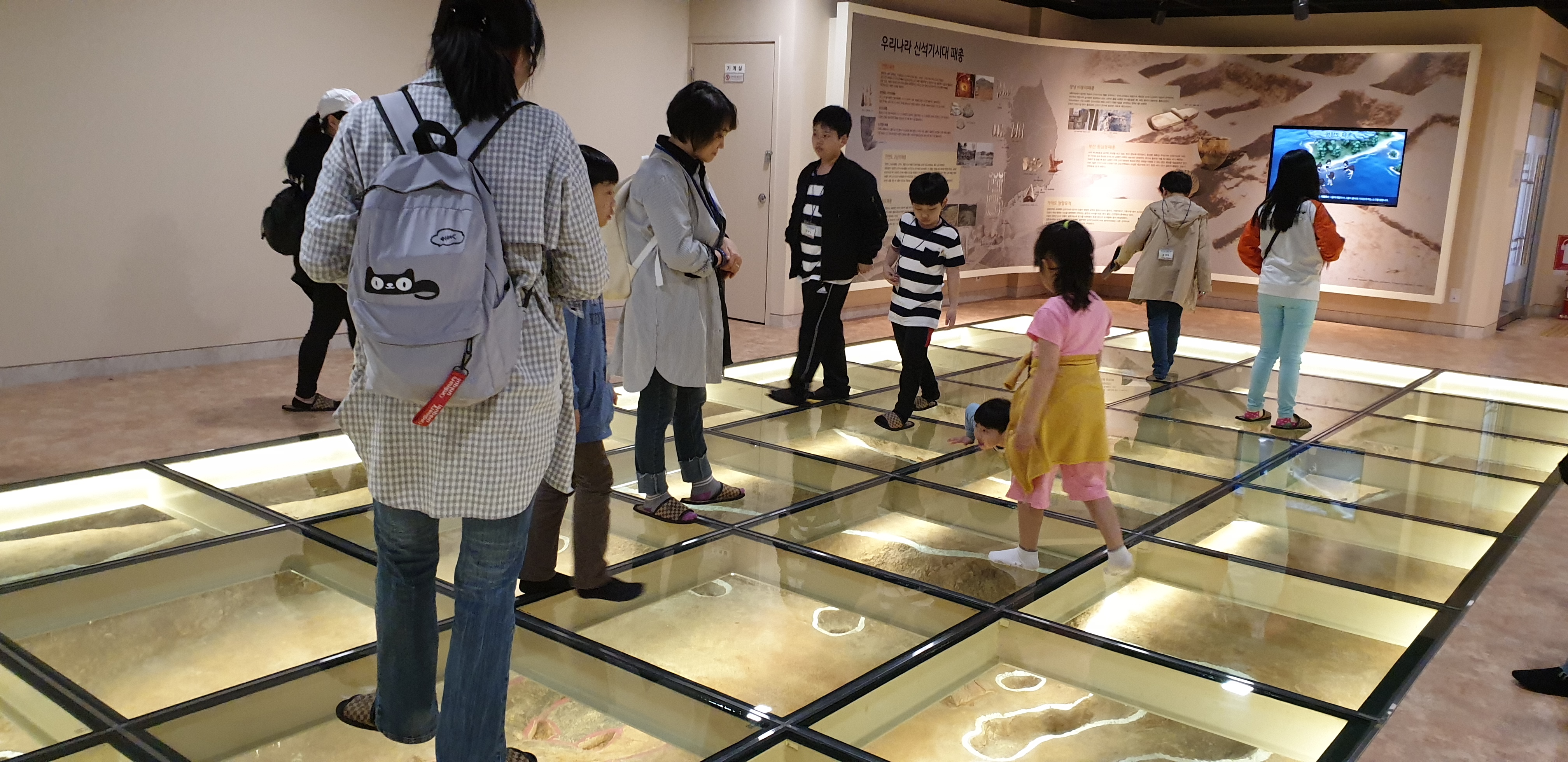 학령기자녀와 부모가 함께 떠나는 과거,현재,미래로 여행!
