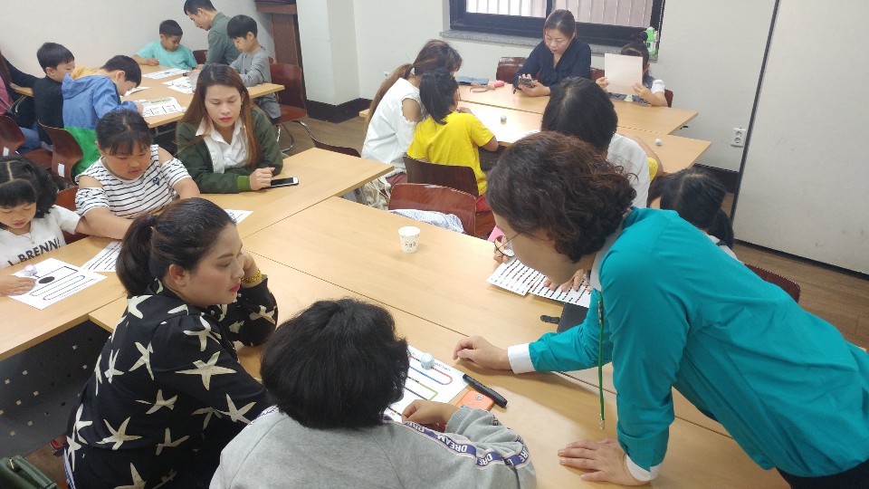 부모자녀관계향상프로그램-엄마와 함께하는 오조봇 코딩 융합 프로그램