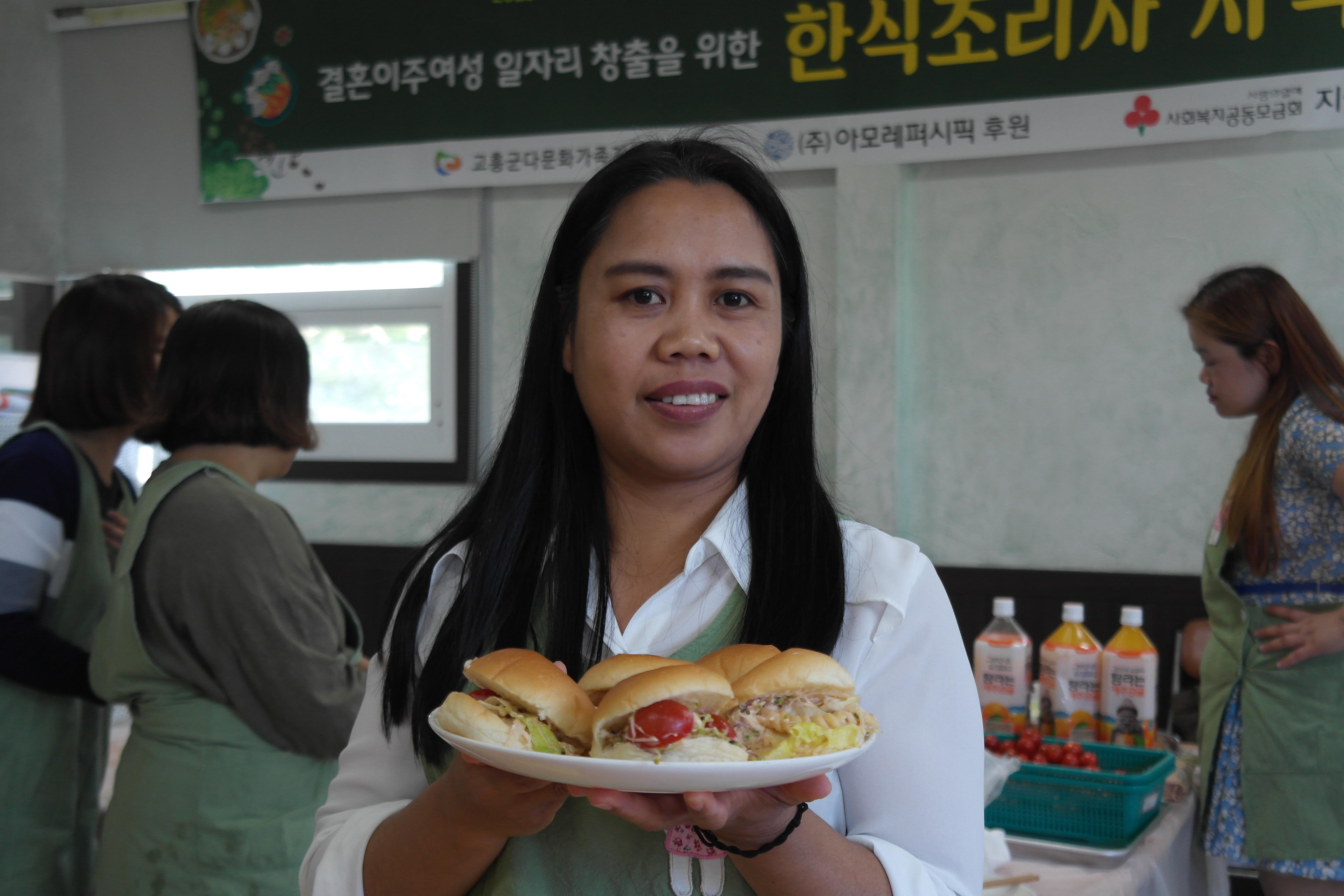 결혼이주여성 일자리 창출을 위한 한식조리사 자격증반 35회기 운영