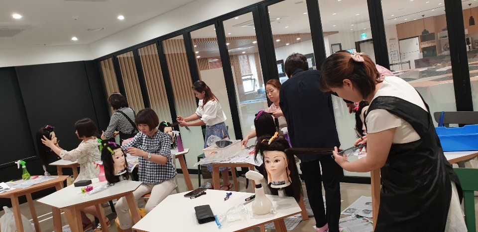 문화교류지원센터 생활헤어 8회차 수업진행