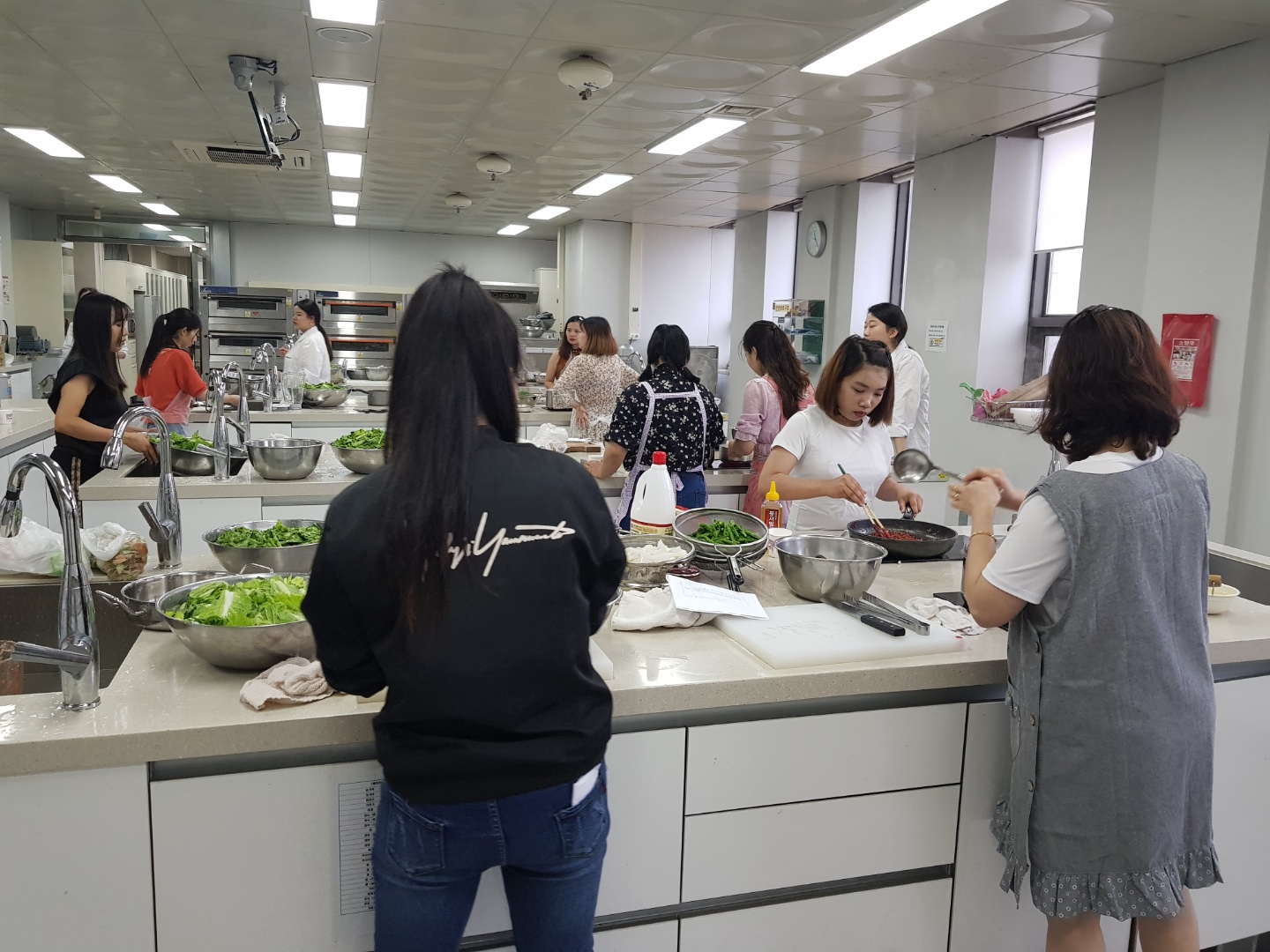 동남보건대학교 식품영양과 & 베트남 동아리 '와! 맛있는 한국' 요리교실