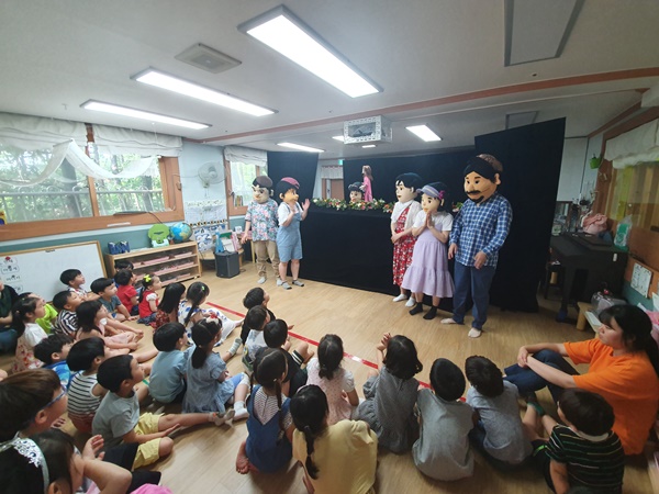 다문화 인식개선 인형극 관람_시립목감복지어린이집