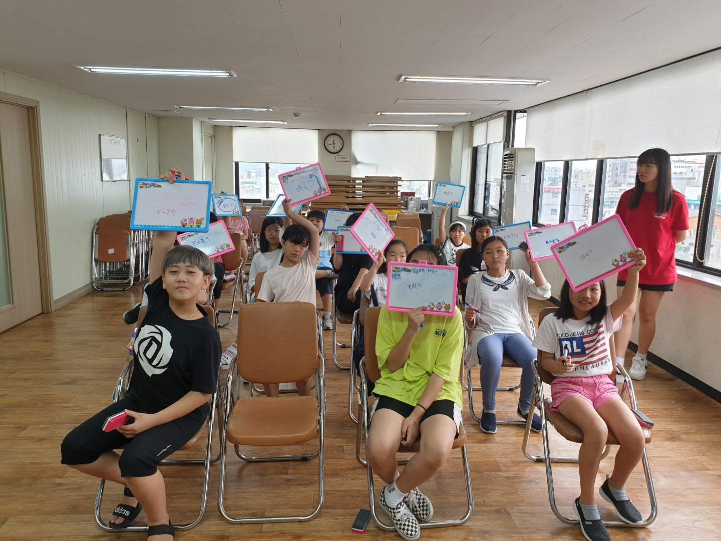 자녀의 리더십향상을 위한 프로젝트 ‘함께가자~굴러가자!!’ 도전! 역사 퀴즈왕