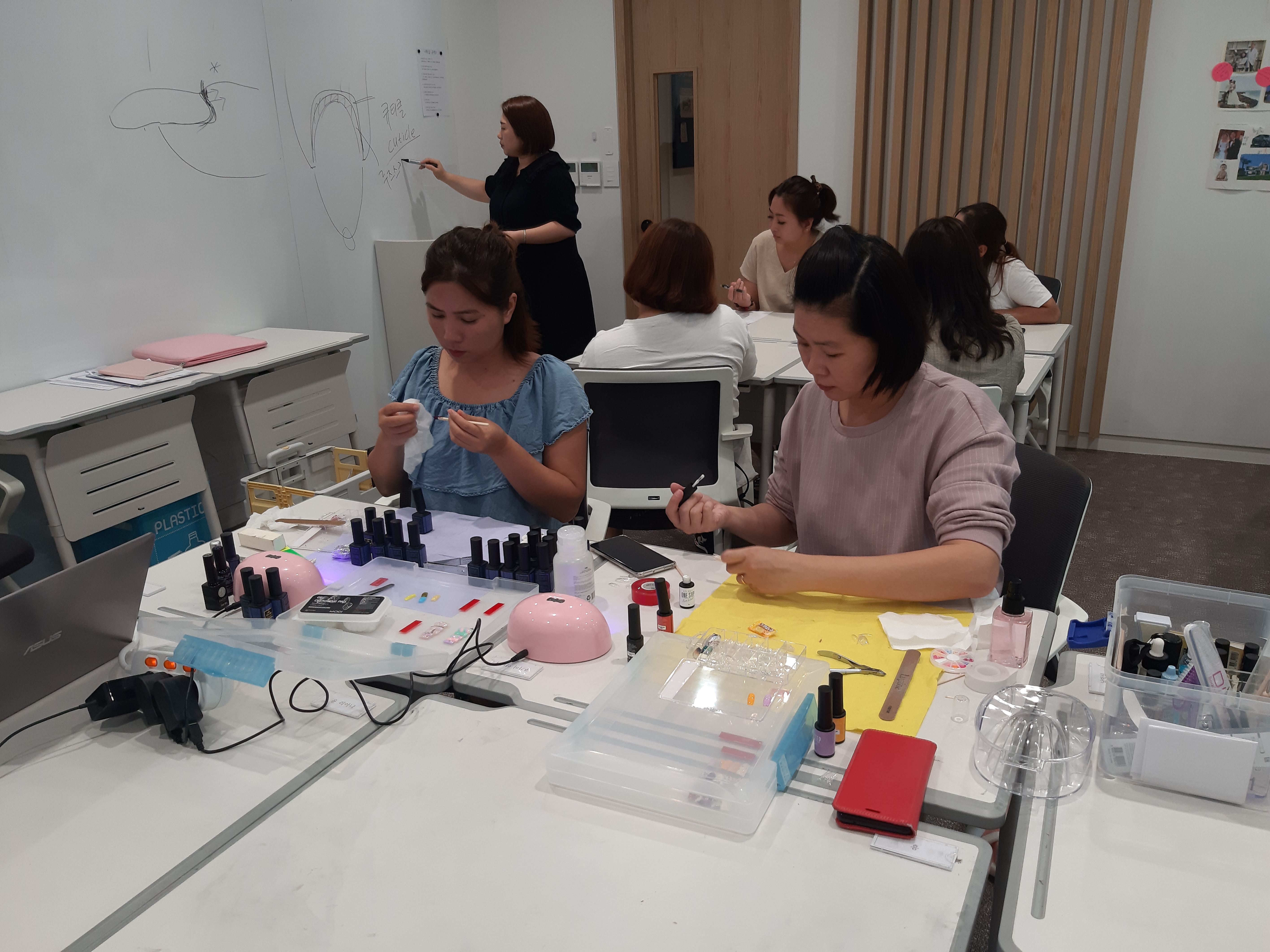 천안시외국인주민문화교류센터  [네일아트] 개강