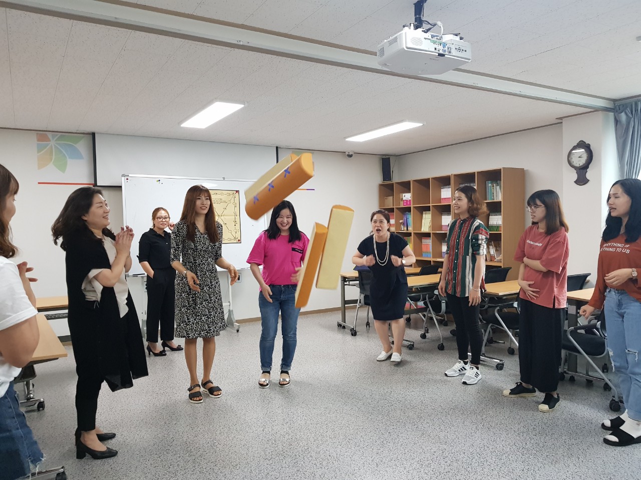 추석 맞이 한국어 수업 '전통놀이'