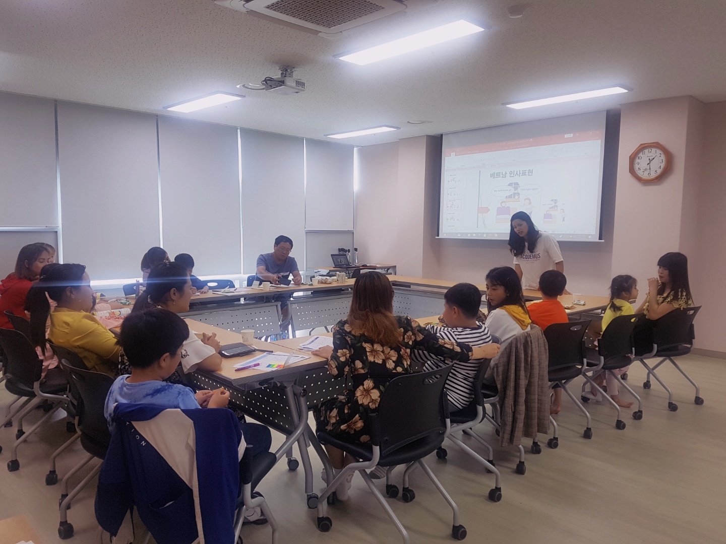 [가족관계] 9월 이중언어 가족환경조성 프로그램 사진자료