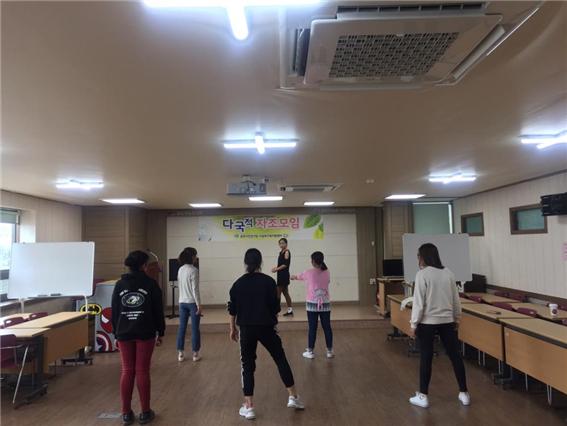 [191022] 춘천시 건강가정․ 다문화가족지원센터 가족봉사단 “다국적 자조모임”