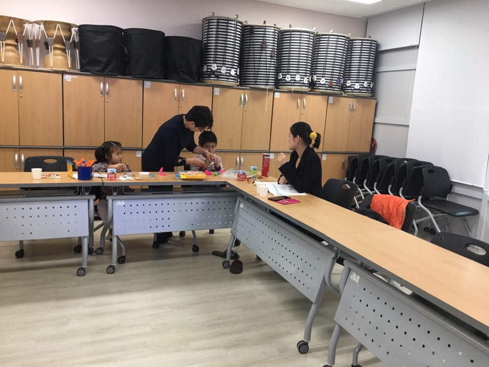 [가족관계] 10월 26일 이중언어 가족환경조성 사진 자료