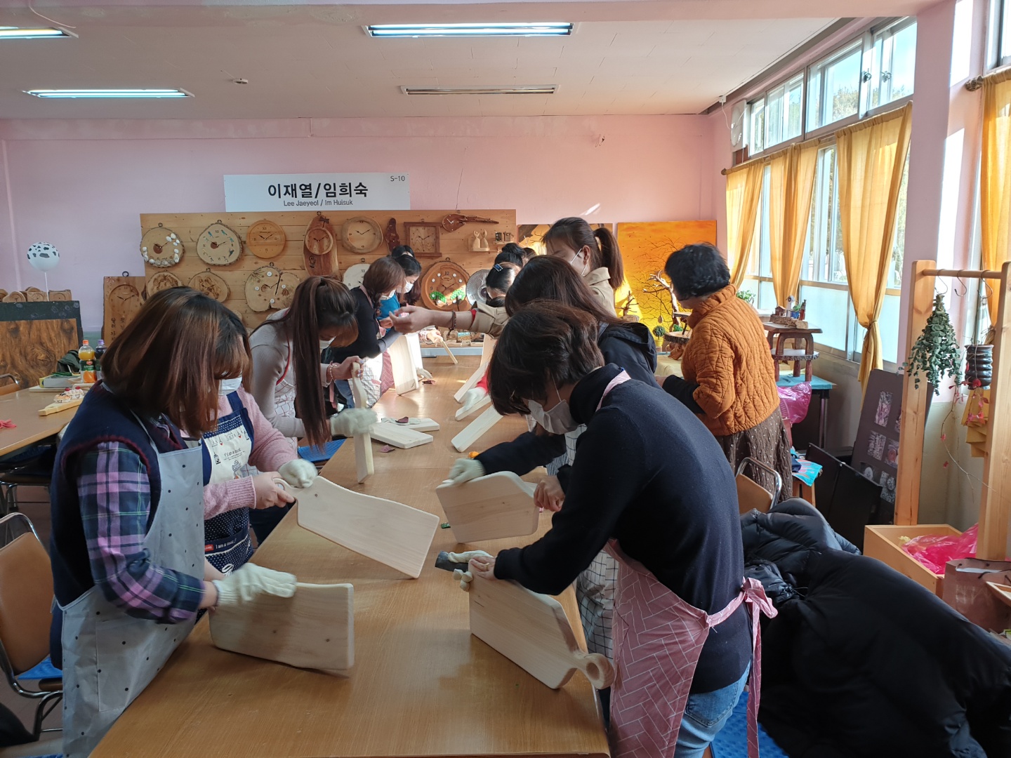 나무테크나무야 연계 ‘도마 만들기 체험’ 진행