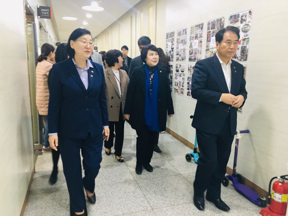 여성가족부 '이정옥'장관, '백군기' 용인시장 용인시가족센터 방문