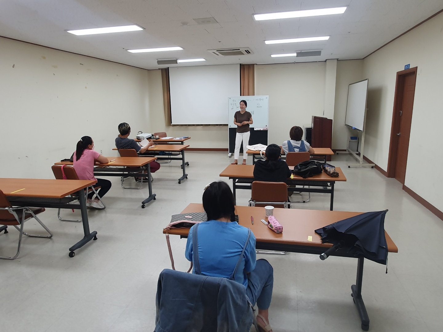 한국어교육 주중반, 주말반, 야간반 진행