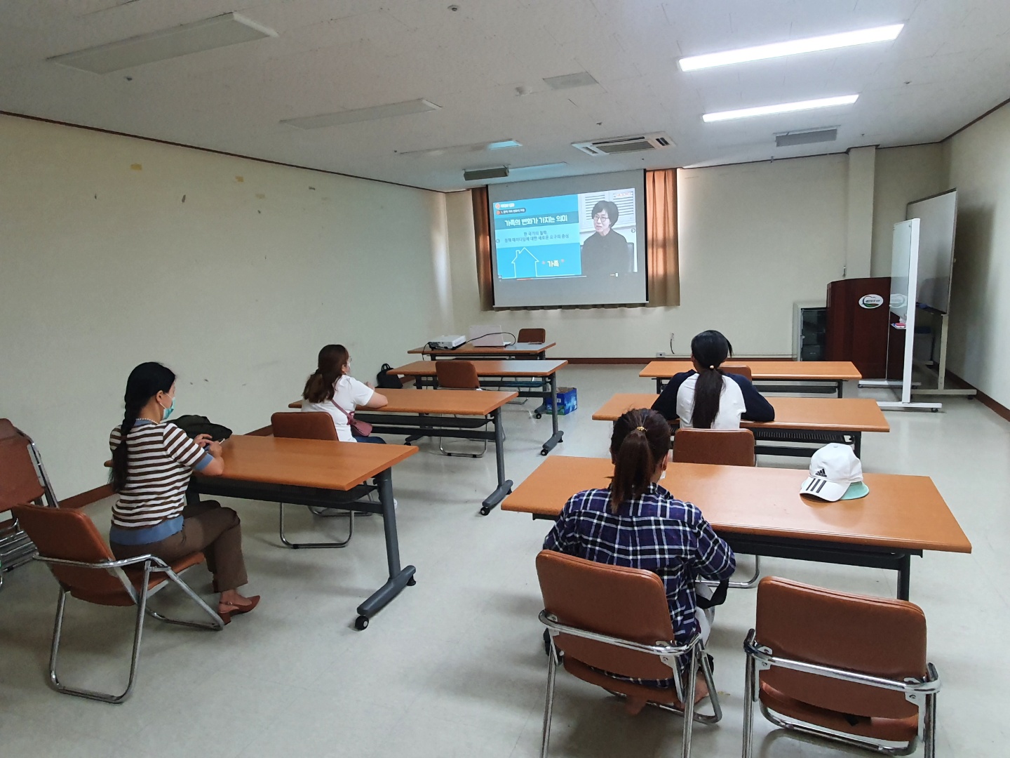 한국어교육 주중반, 주말반, 야간반 진행