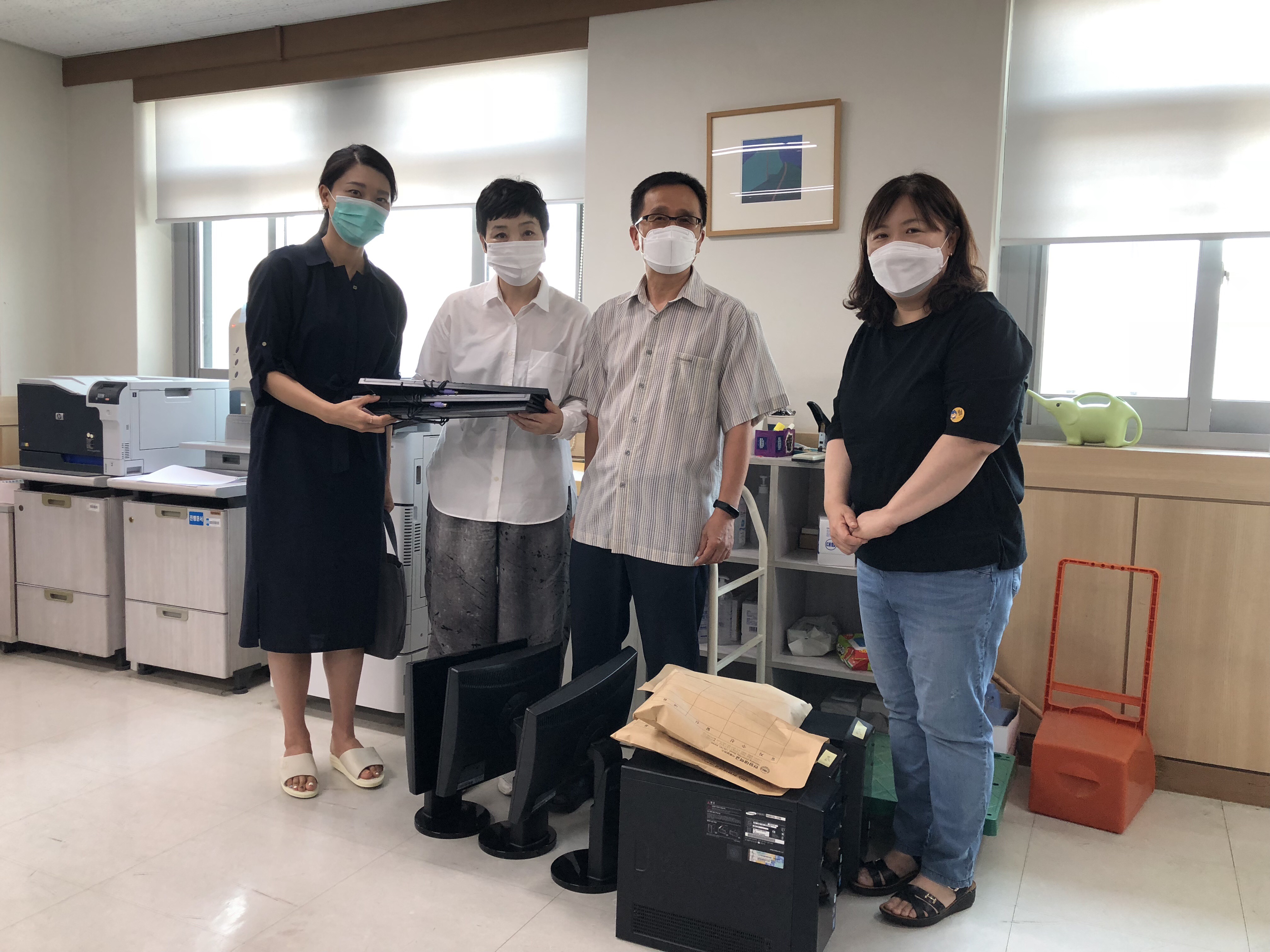 한양대학교 생활과학대학 컴퓨터 3대 기증
