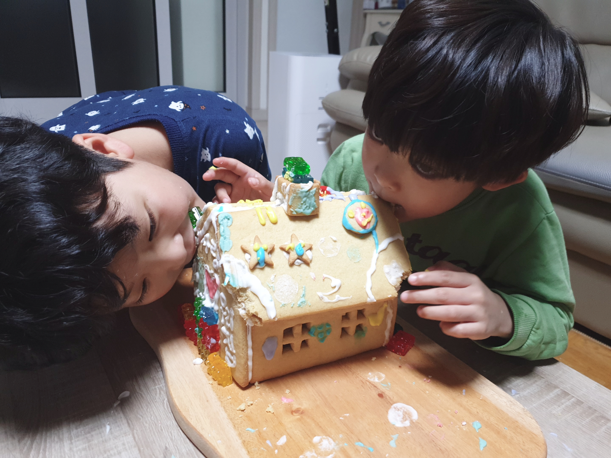 가족사랑의 날 2회기 - 과자집만들기(드라이브스루) 