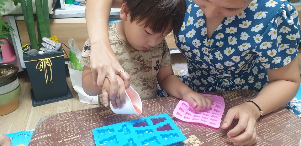 [가족사랑의날]9월 하리보비누만들기(키트배부)