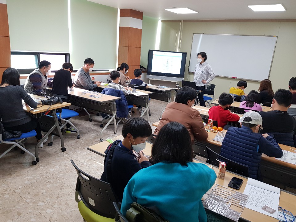 가족친화문화프로그램  ‘부모·자녀가 함께 떠나는 백제시간여행' 개강
