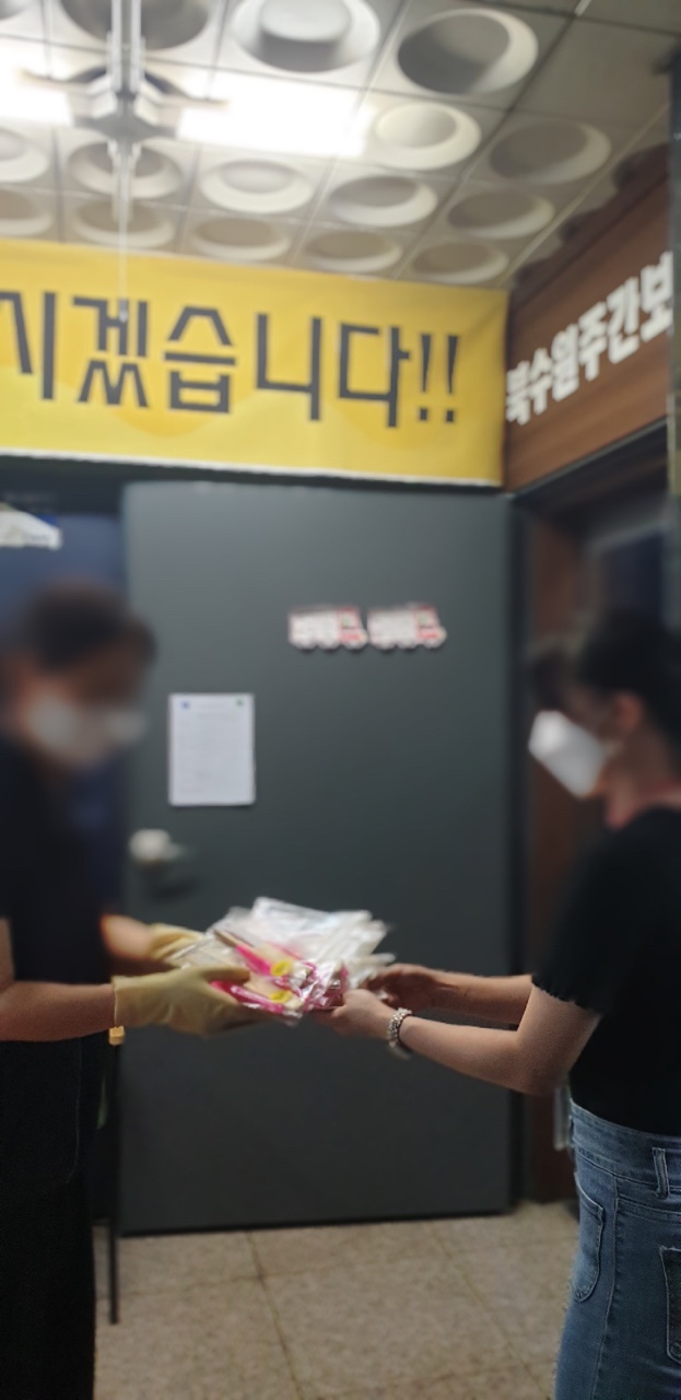 “We’re all in” 동아리 홍보 물품 배부 (6회기)