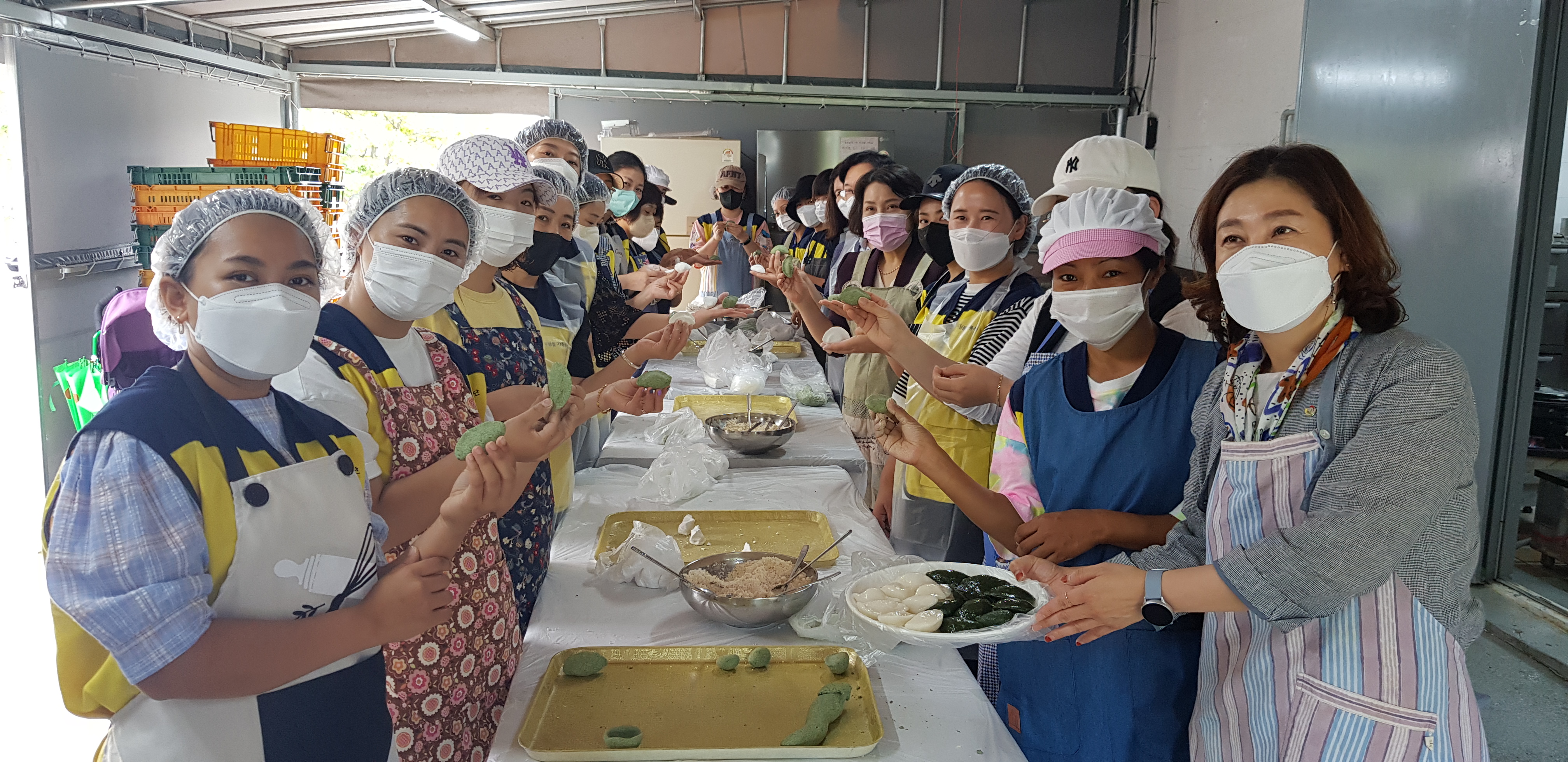 디딤돌 가족봉사단 '추석맞이 사랑의 송편 만들기 및 전달' 실시