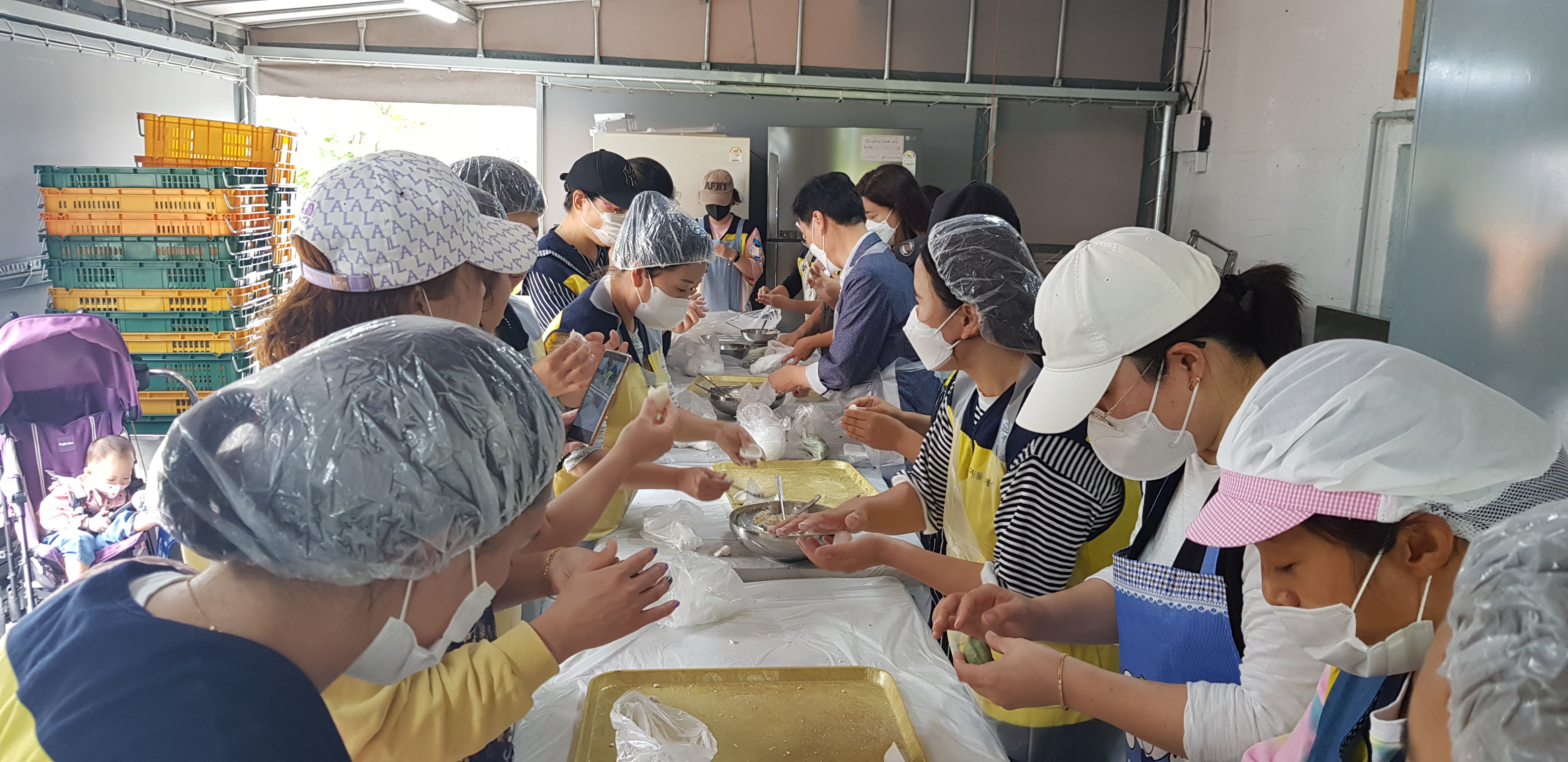 디딤돌 가족봉사단 '추석맞이 사랑의 송편 만들기 및 전달' 실시