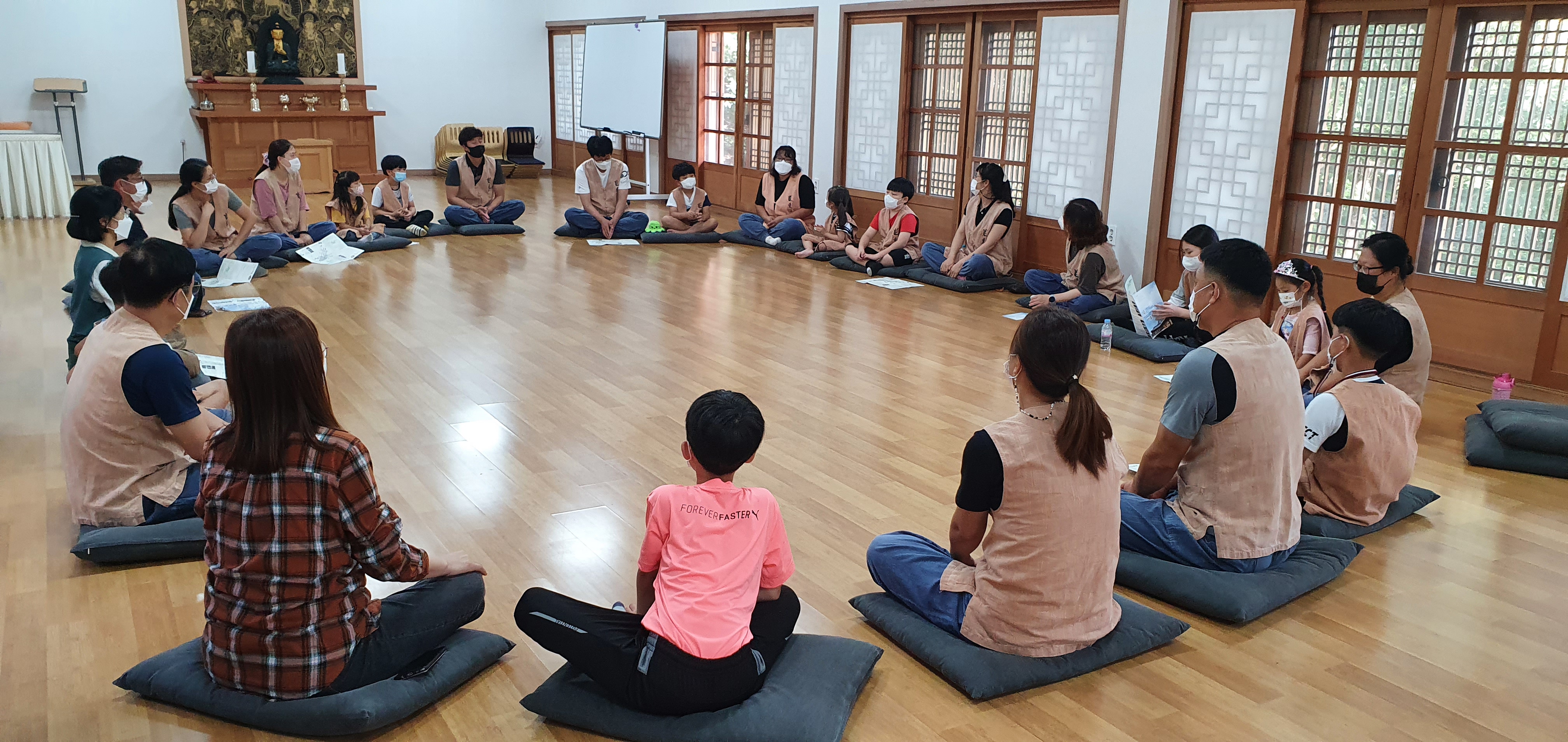 가족친화문화프로그램 ‘해피투게더 가족 템플스테이’  진행