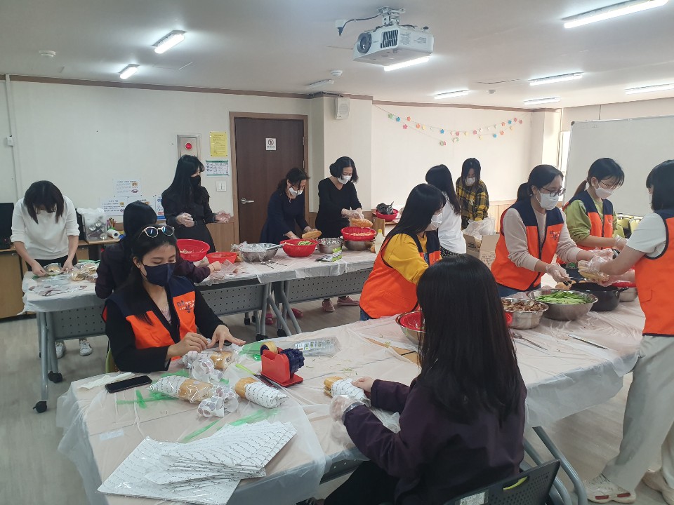 따뜻한 마음 봉사단 다문화요리 만드는 베트남 샌드위치 
