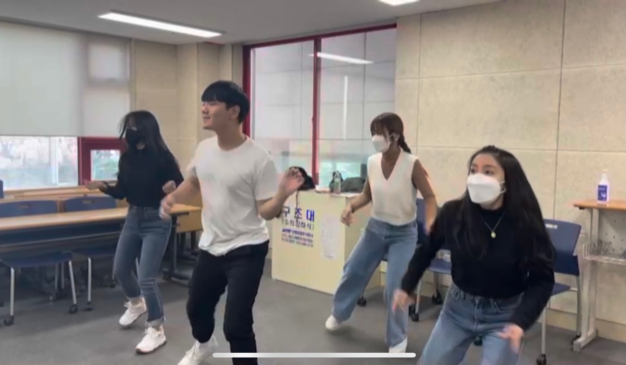 “We’re all in” 춤 동아리 (13회기)