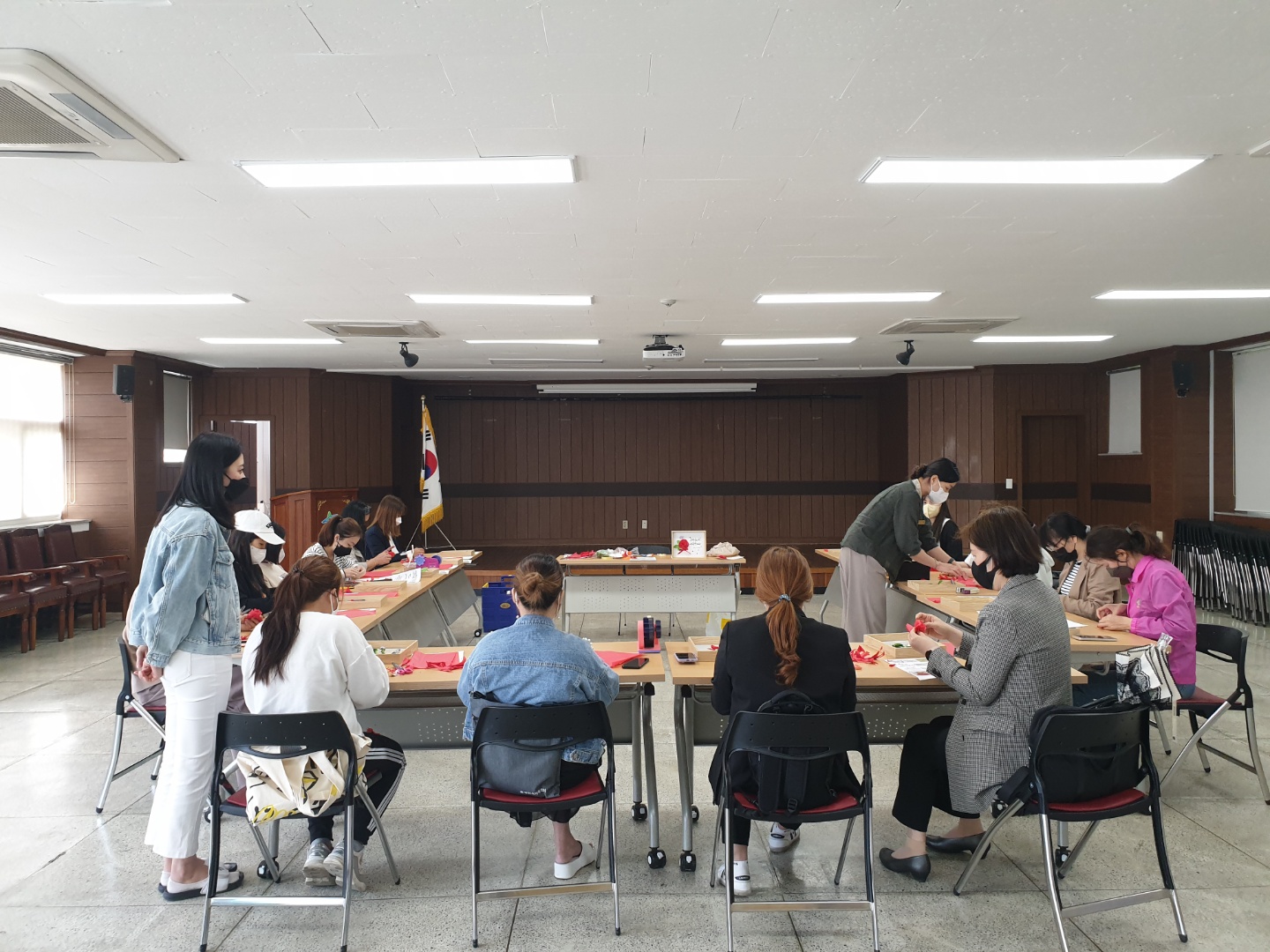 가정의 달 맞이 한국어교육 카네이션 만들기 