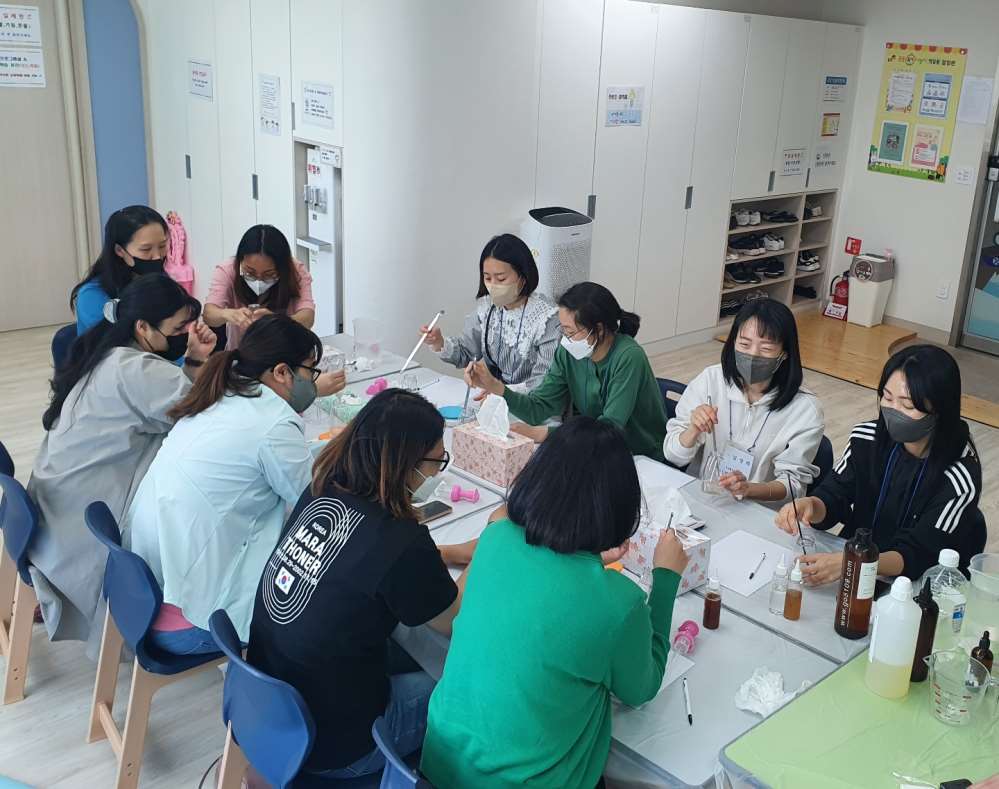 그림입니다.원본 그림의 이름: KakaoTalk_20220504_112006603_02.jpg원본 그림의 크기: 가로 1440pixel, 세로 1137pixel