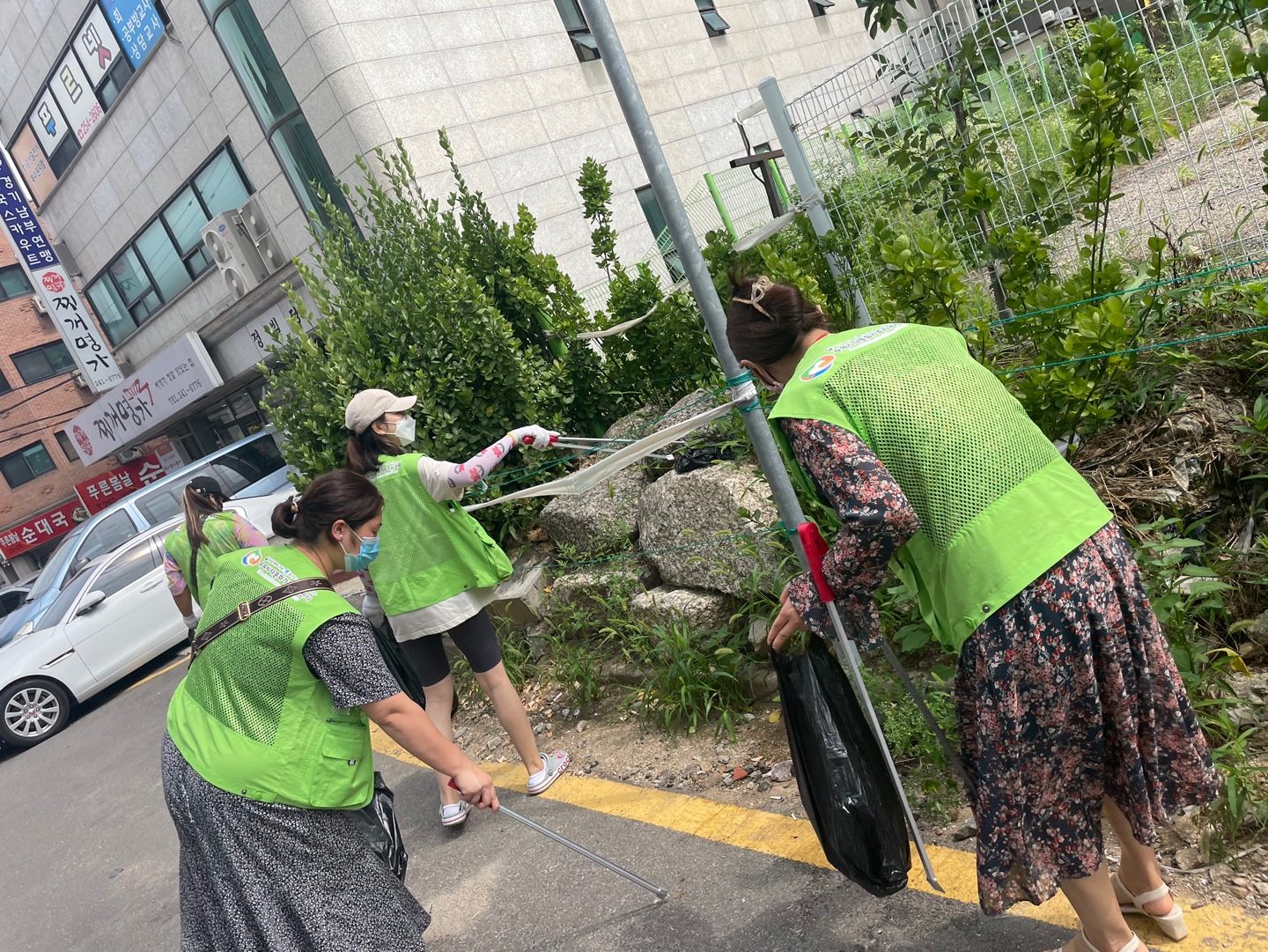 함께해요! 지구를 지키자! 나눔봉사단! ( 송죽초등학교 및 송죽동 주민센터 일대 환경정화 6회기)