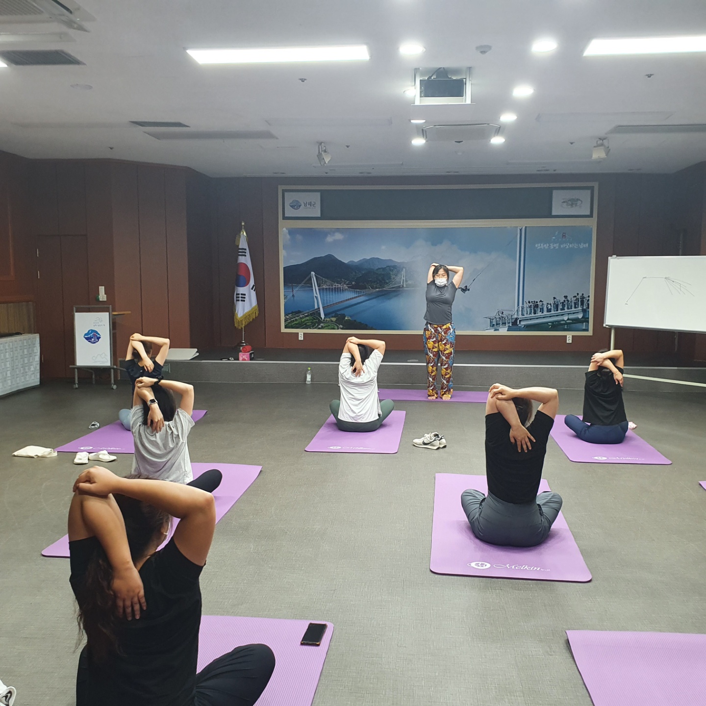1인가구싱글라이프2-홈트 힐링요가