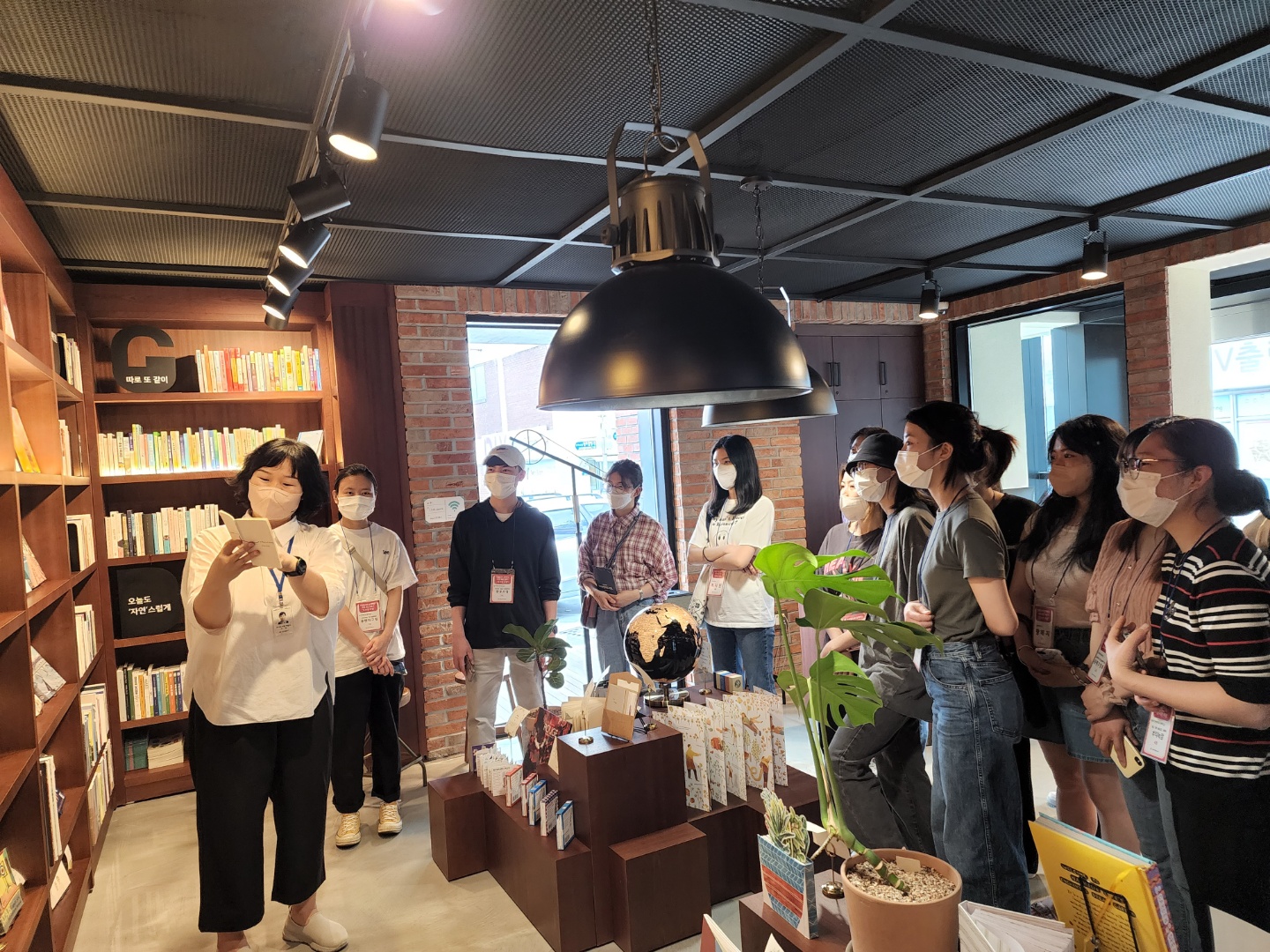 2022년 대학생과 외국인유학생이 함께 하는 도서관여행
