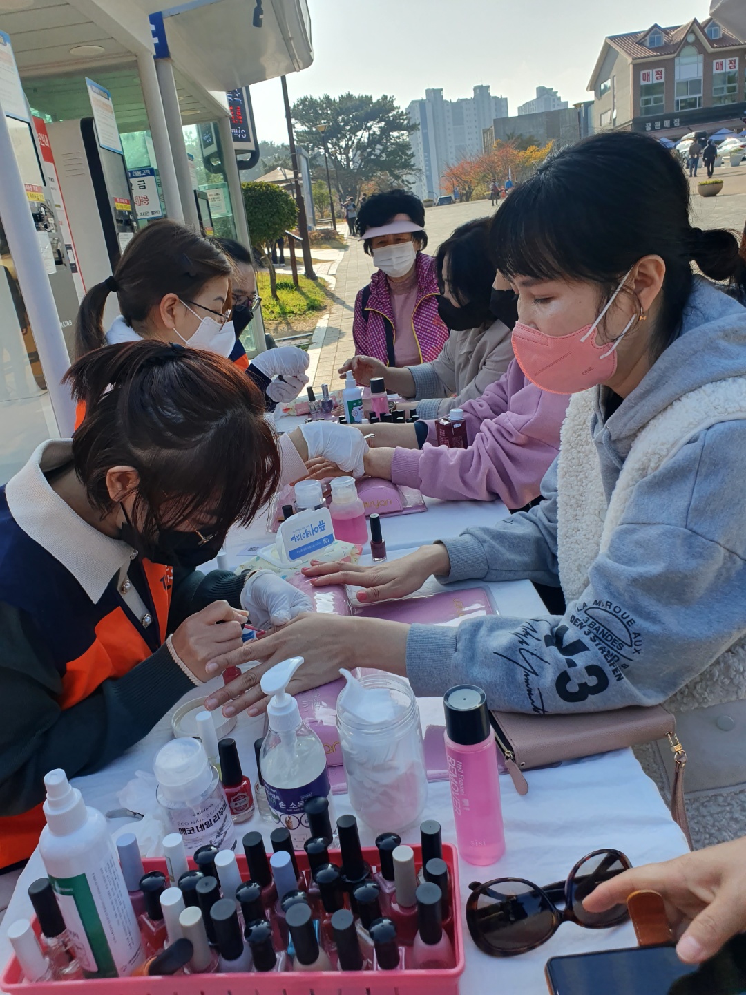 따땃한 마음 봉사단  11월 '네일아트 봉사할동