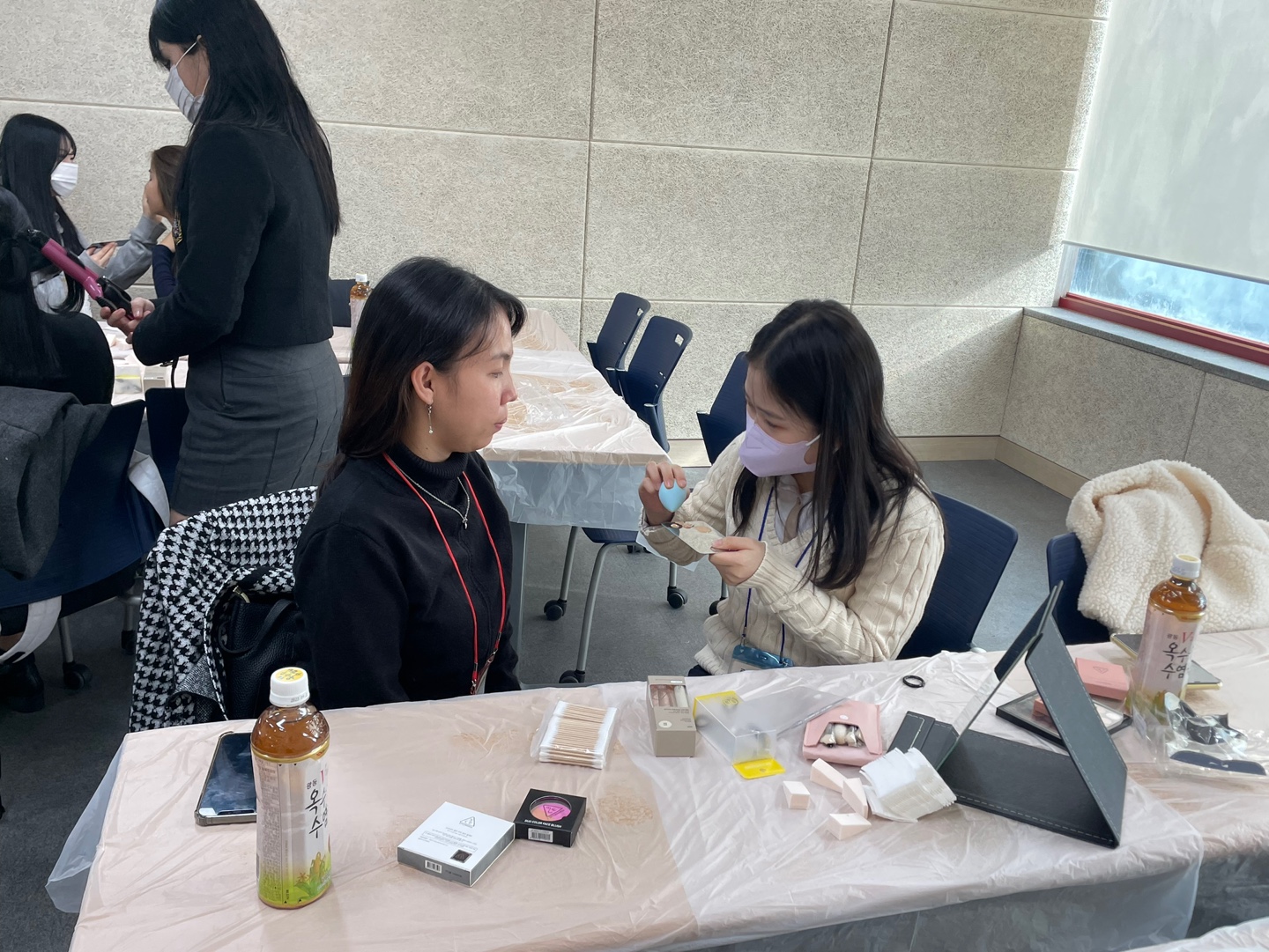 로레알 프렌즈 메이크업& 프로필 사진 촬영 프로그램