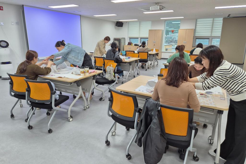 해당 이미지 내용은 아래 텍스트를 참고바랍니다.