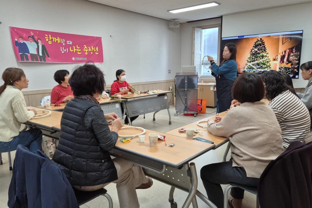 해당 이미지 내용은 아래 텍스트를 참고바랍니다.