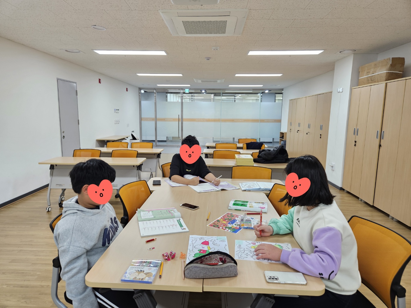 해당 이미지 내용은 아래 텍스트를 참고바랍니다.