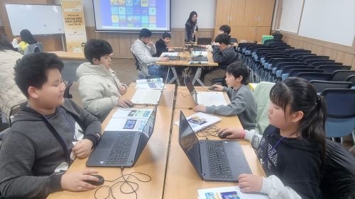 사회성발달 프로그램 ‘사회성 UP! AI와 함께 성장하기’ - 1회기 교육모습1