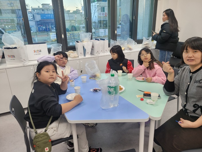 해당 이미지 내용은 아래 텍스트를 참고바랍니다.