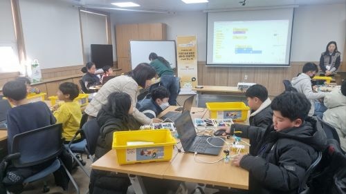 사회성발달 프로그램 ‘사회성 UP! AI와 함께 성장하기’ - 2회기 교육모습1